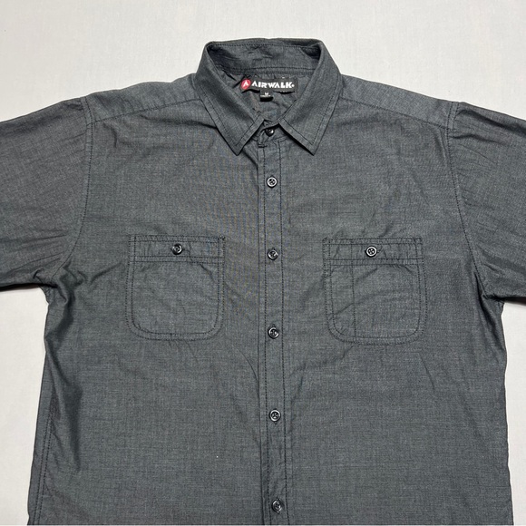 Airwalk Slim Fit Button Up Shirt Mens M Black Gray Striped Short Sleeve - Picture 2 of 8